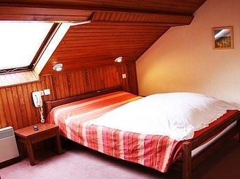 Les Chemins Francis - Modern Hotel Bagnols-les-Bains Екстер'єр фото