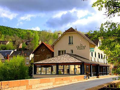 Les Chemins Francis - Modern Hotel Bagnols-les-Bains Екстер'єр фото